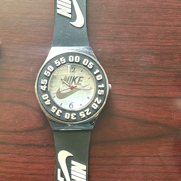 A casual everyday worn Nike watch - Picture 1 of 1